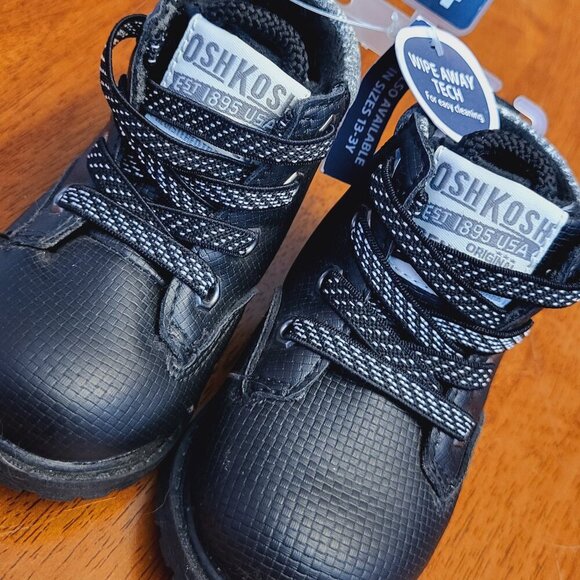 Oshkosh ~ Sz 4M Infant ~ High Top Boots ~ NWT - Picture 1 of 6